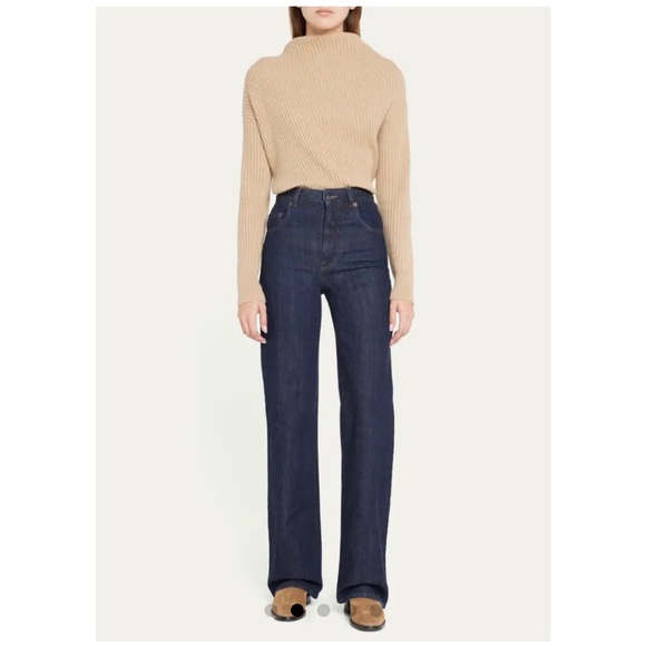 Loro Piana Lewel 22 Trousers

CashDenim® - Picture 3 of 6